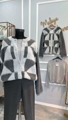 Taş Düğmeli Tüylü Hırka