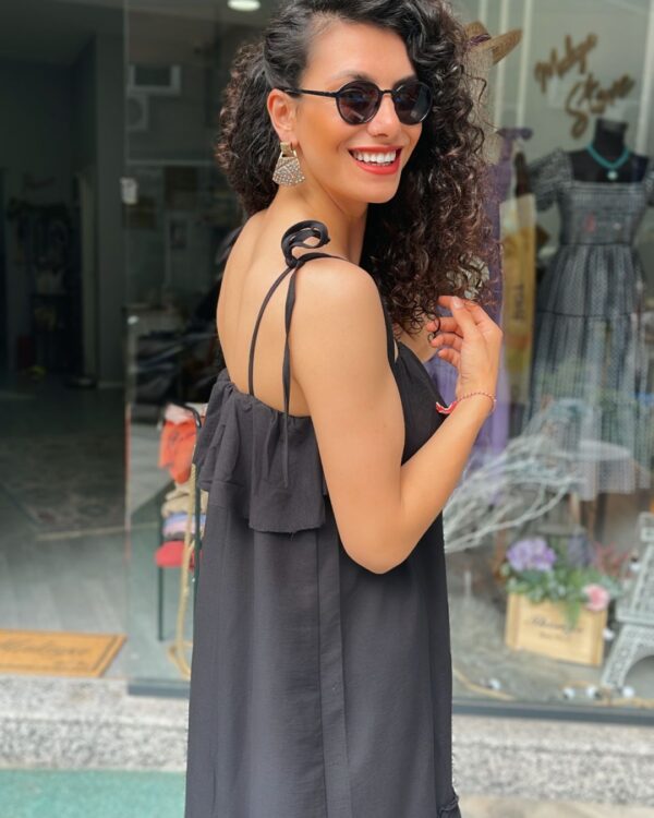 Siyah İpek Dokulu Elbise