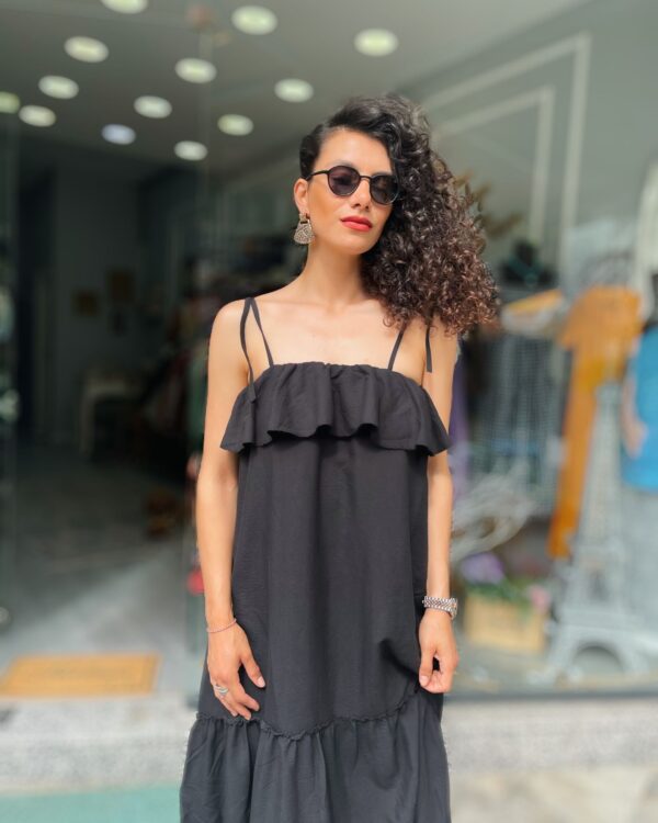 Siyah İpek Dokulu Elbise