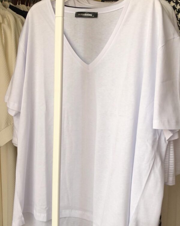 Malaya Basic Oversize Tshirt - V yaka