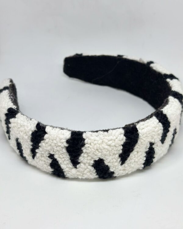 “Zebra” Punch Taç