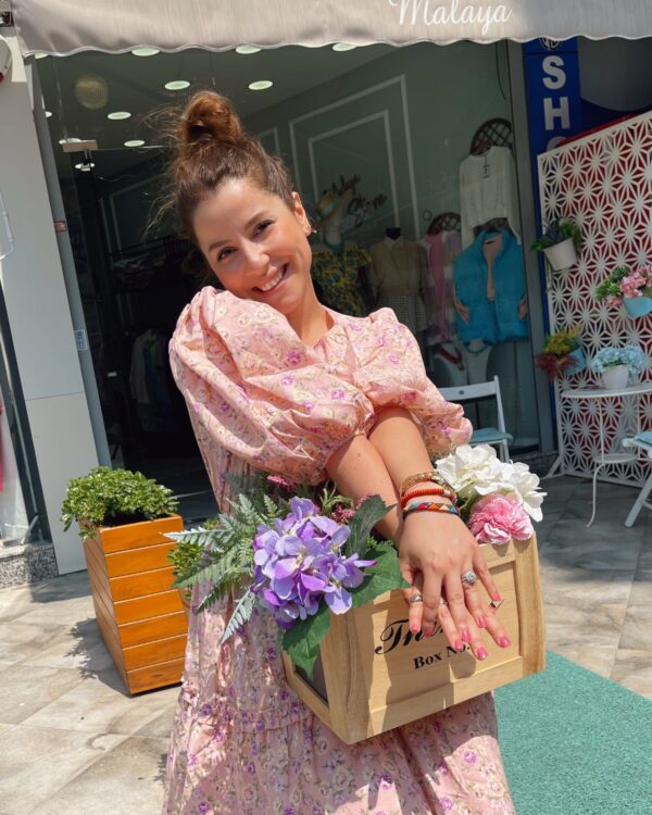 Çiçekli Keten Elbise