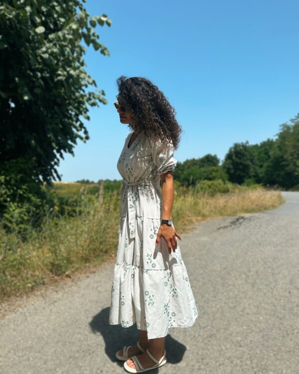 Nakış Detay Keten Dokulu Elbise