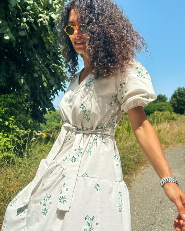 Nakış Detay Keten Dokulu Elbise