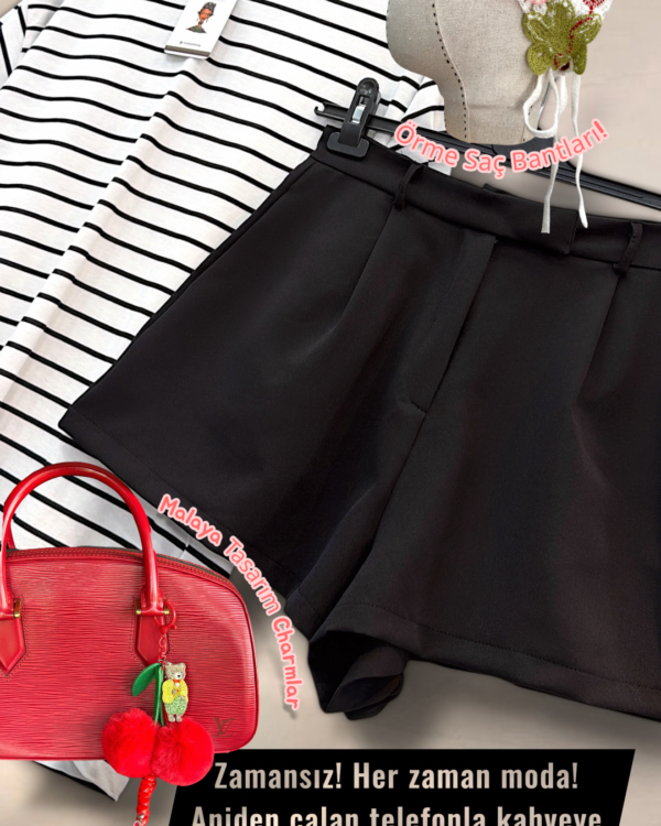 Yazlık Krep Mini Şort